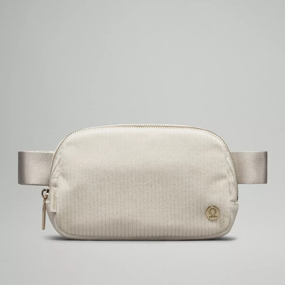 NWT Lululemon Everywhere Belt Bag Corduroy, Bone/Gold, 1L